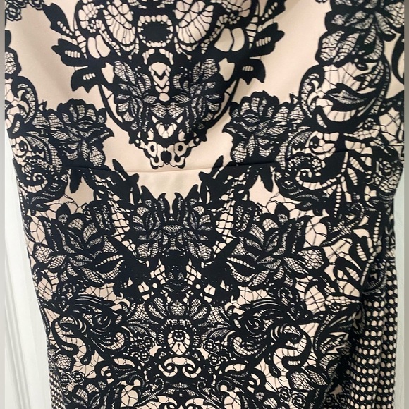 Strapless lace print dress - Picture 2 of 4